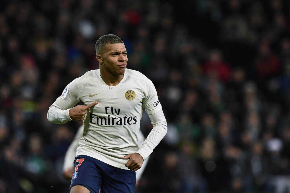 ESPN：皇马关注多位合同年后卫，明夏后防线或全面洗牌